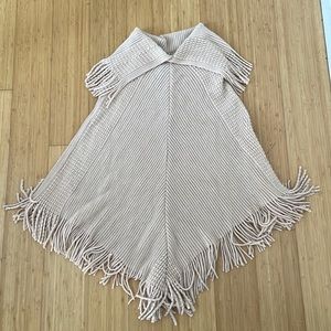5/25$ Blush poncho
